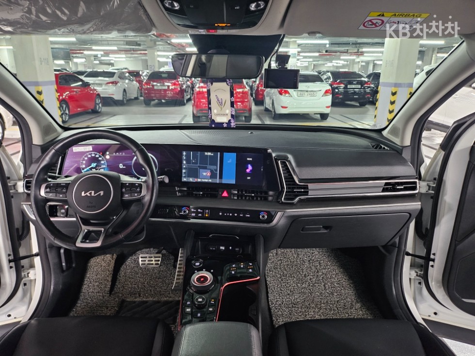 2023 - kia sportage