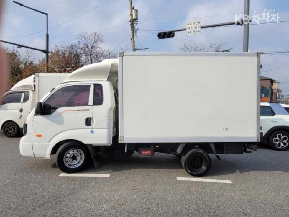 2017 - kia bongo iii
