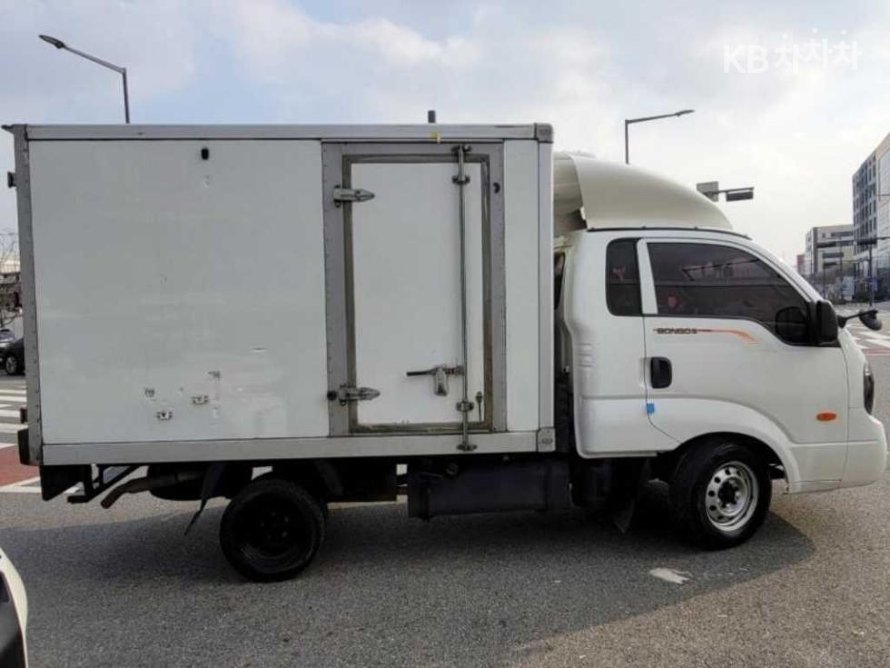 2017 - kia bongo iii