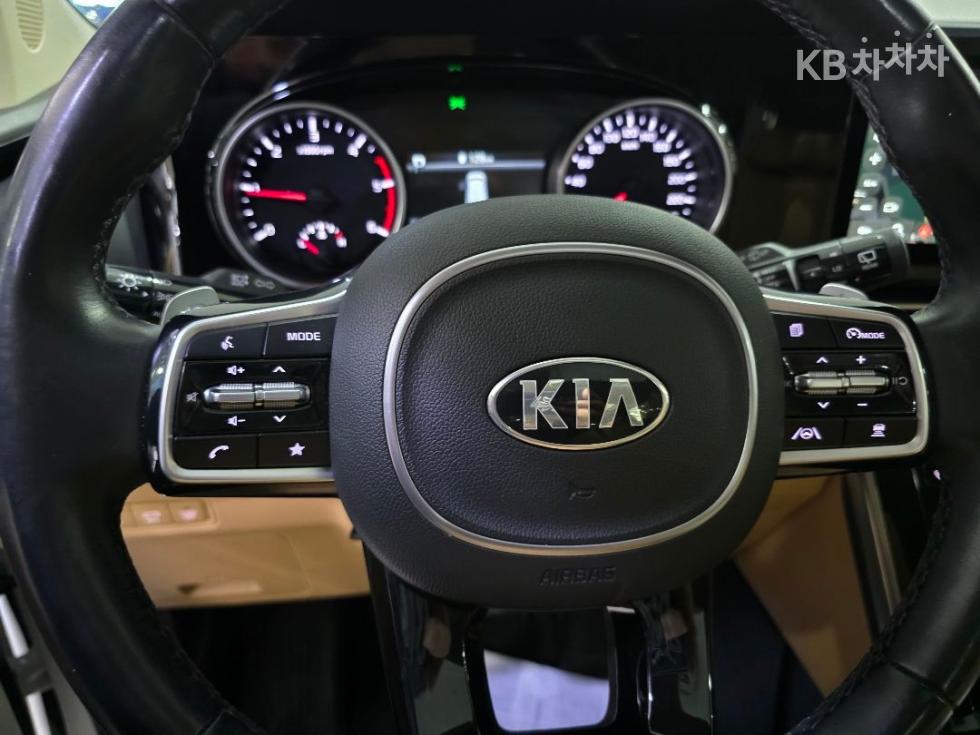2021 - kia carnival