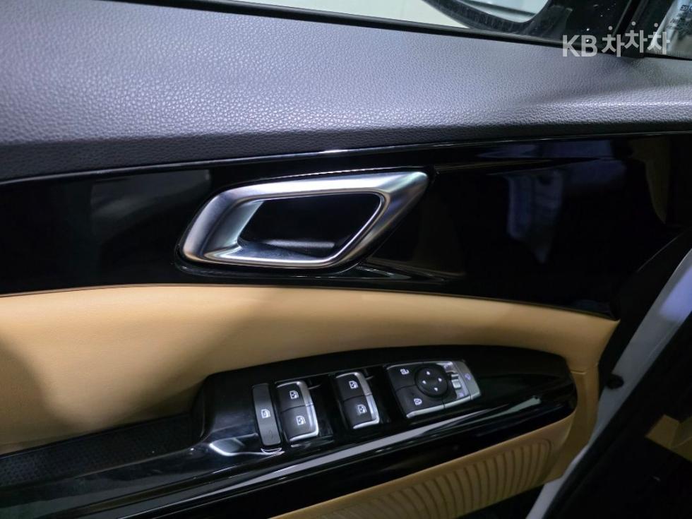 2021 - kia carnival