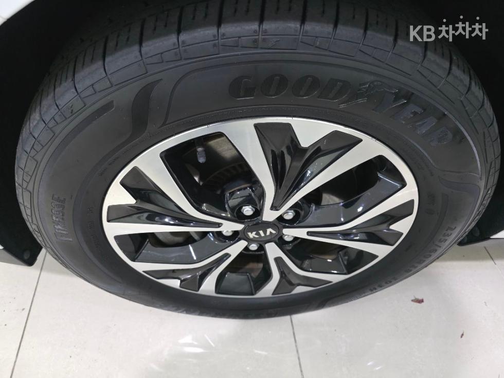 2021 - kia carnival