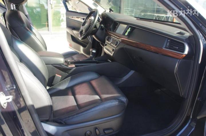 Kia K7 2.2 Diesel Limited 9