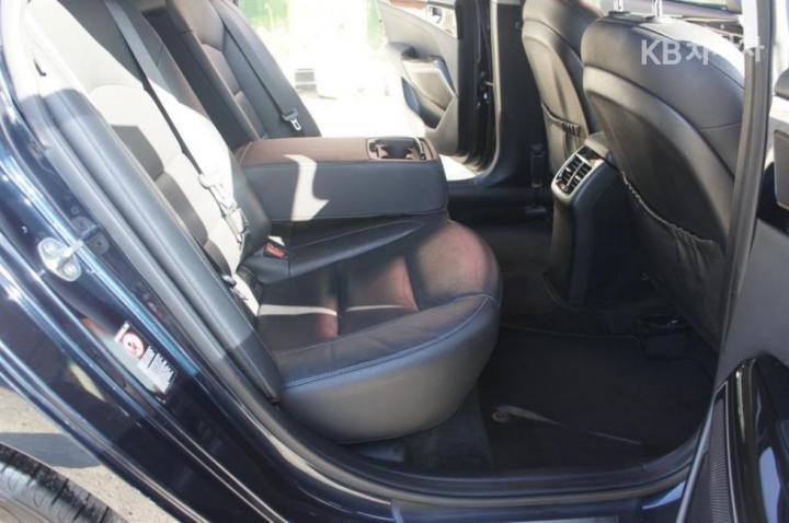 Kia K7 2.2 Diesel Limited 10