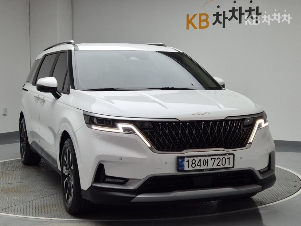 2023 - kia carnival