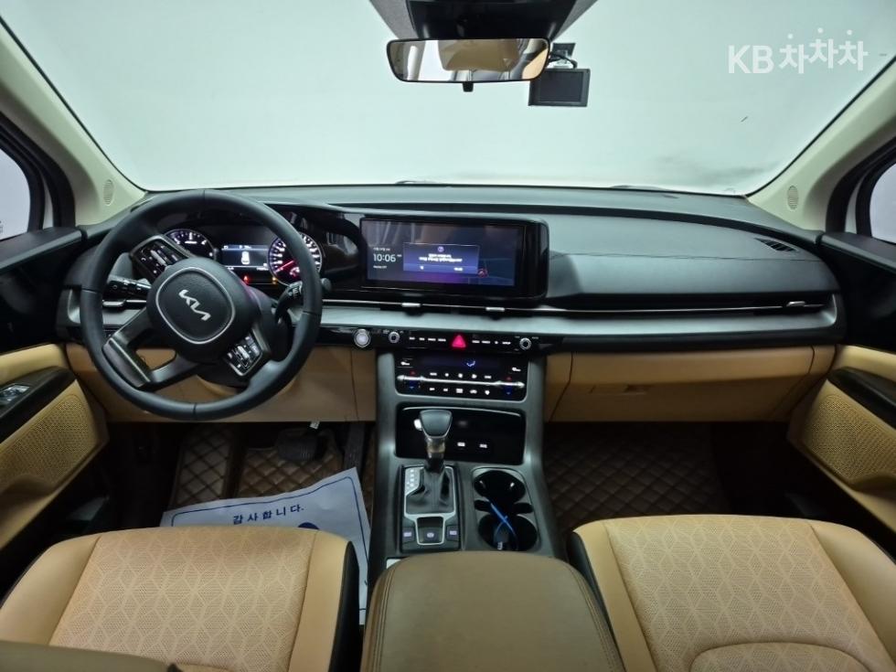 2023 - kia carnival