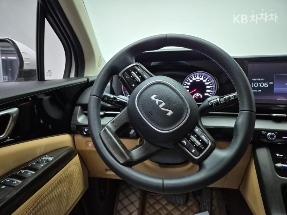 2023 - kia carnival