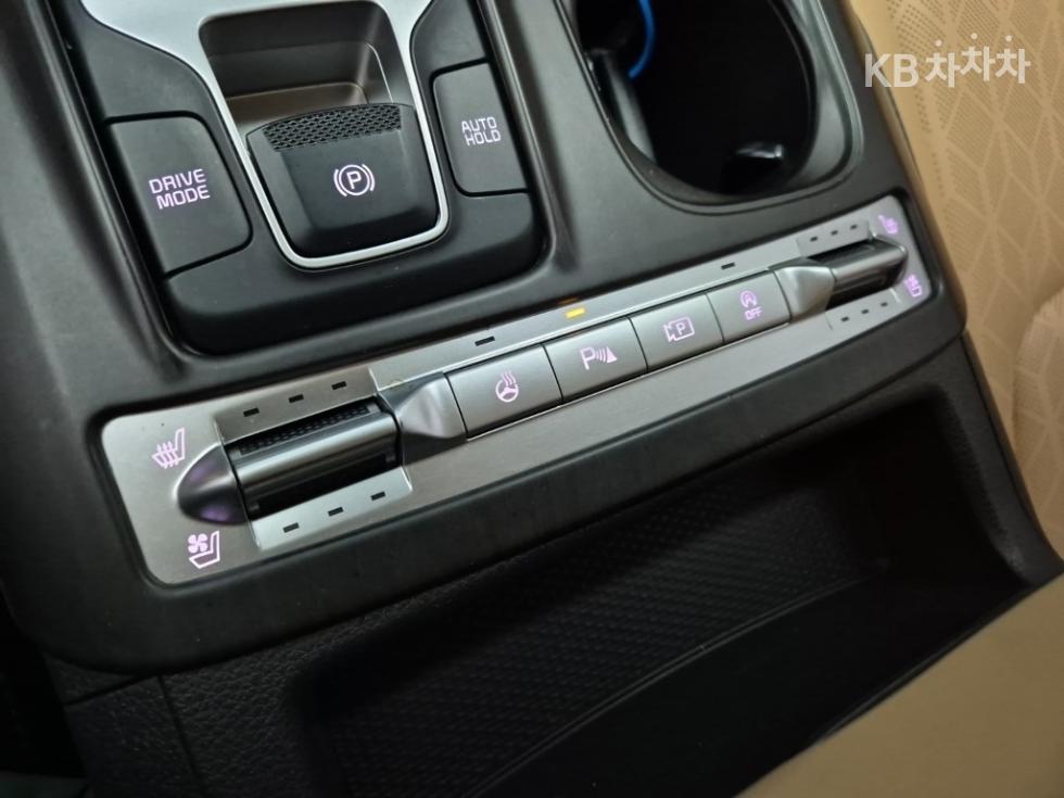 2023 - kia carnival