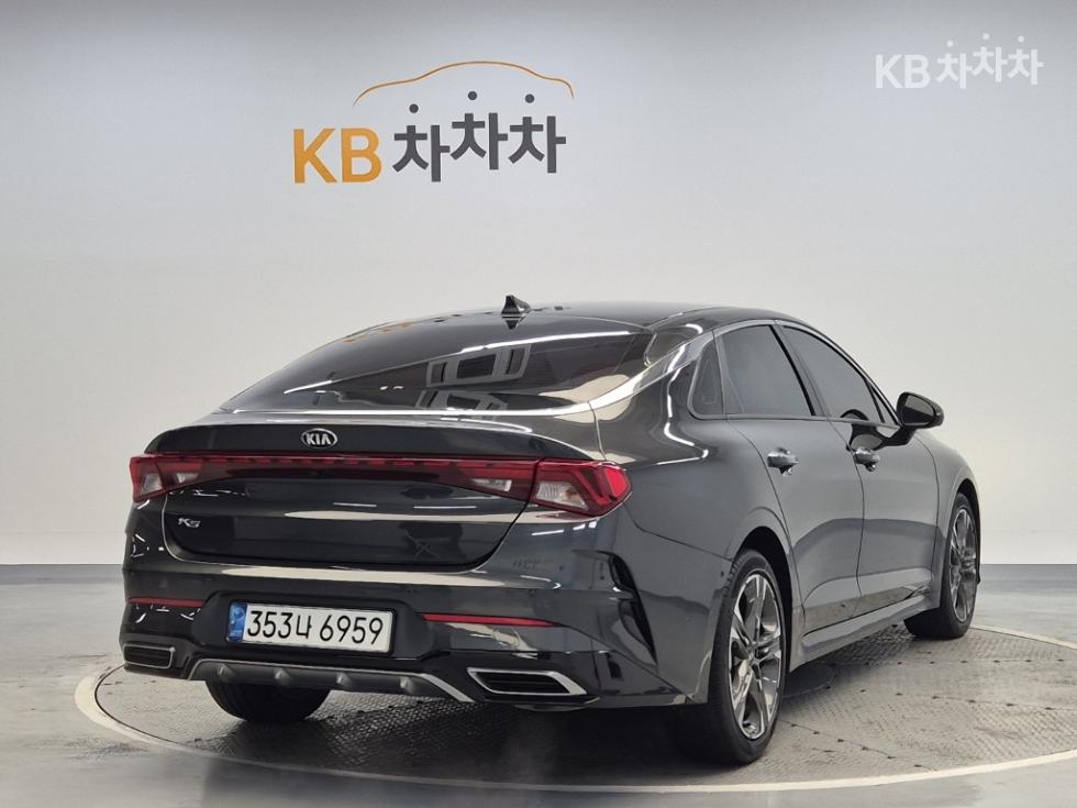 2021 - kia k5