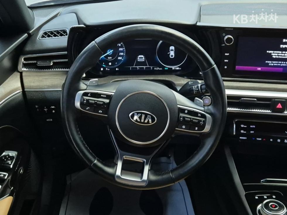 2021 - kia k5
