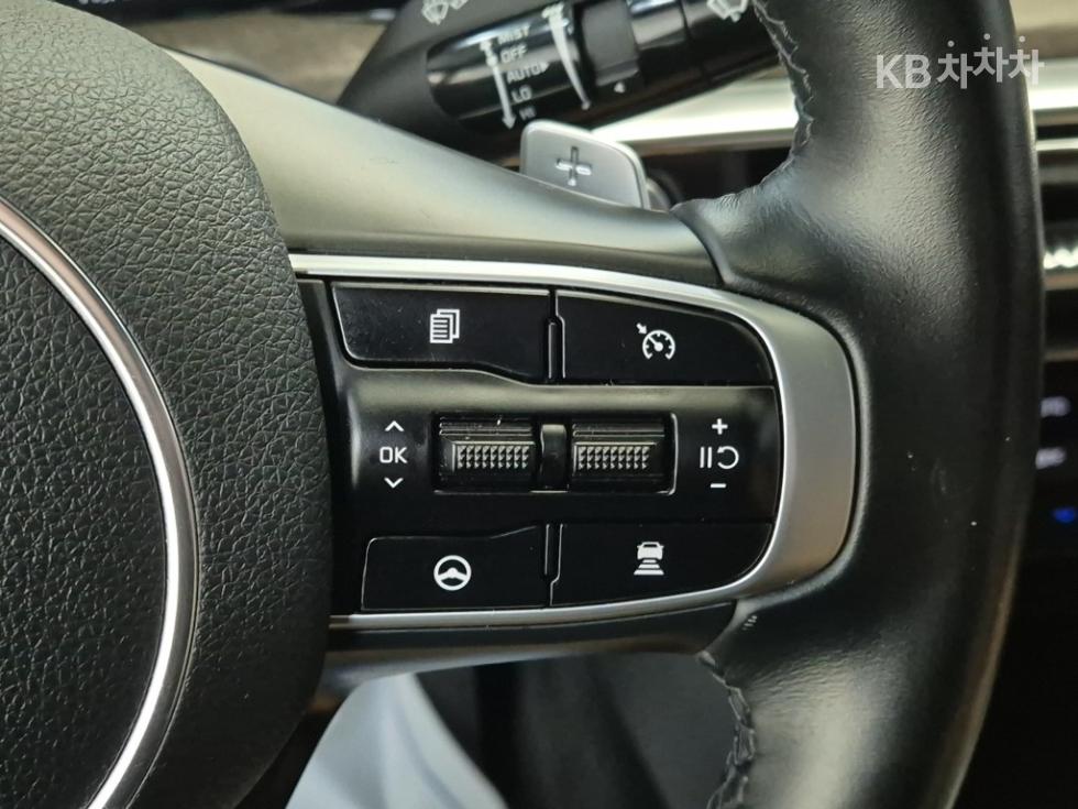 2021 - kia k5