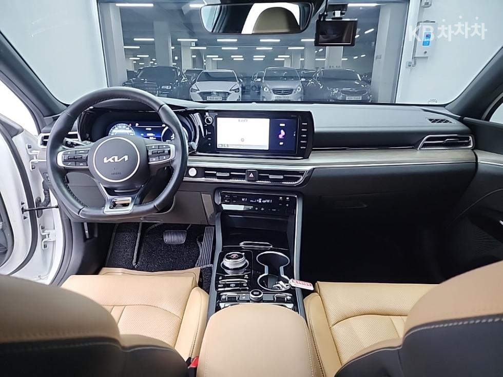 2023 - kia k5
