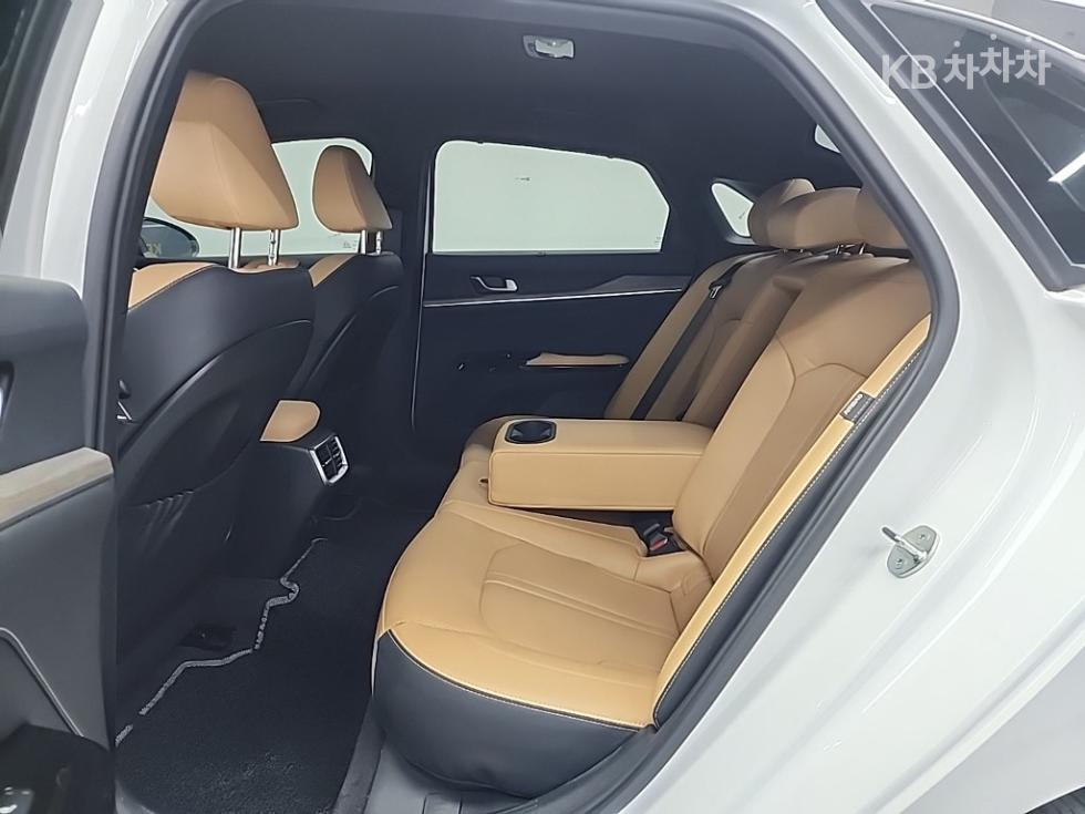 2023 - kia k5