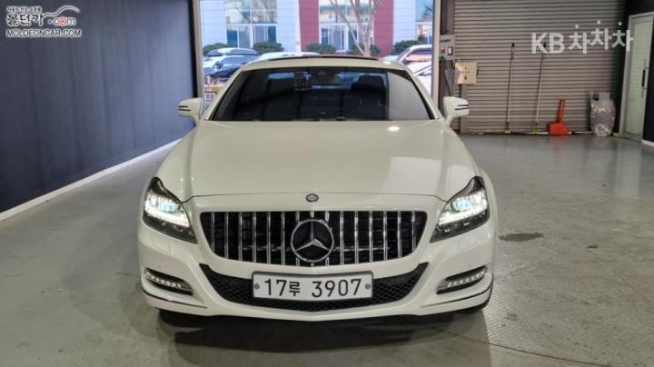 Mercedes-Benz CLS-Class W218 CLS350 Gasoline BlueEfficiency W218 2011-2012 4