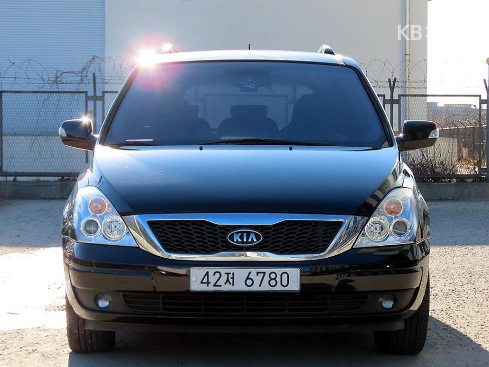2011 kia carnival