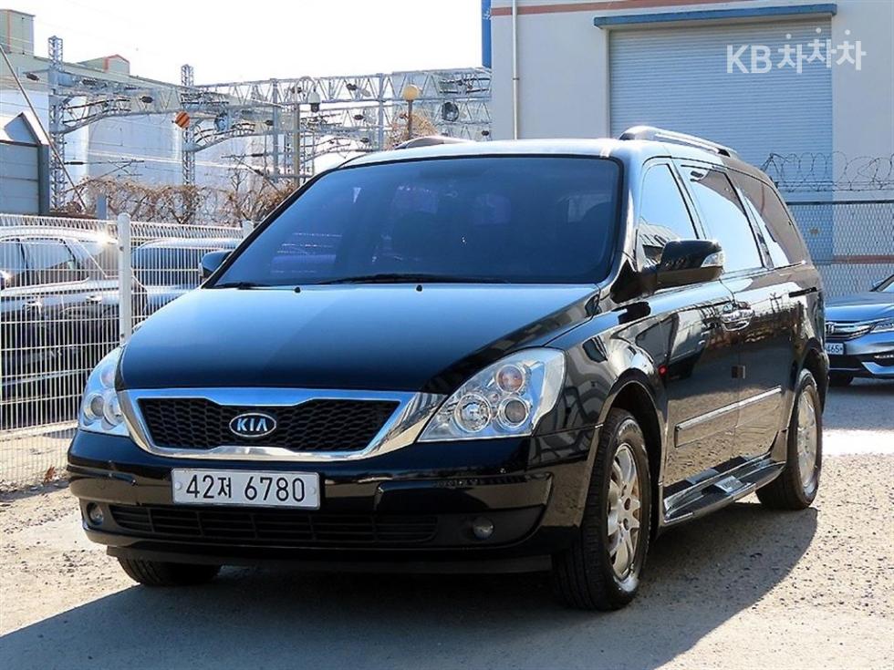 2011 - kia carnival