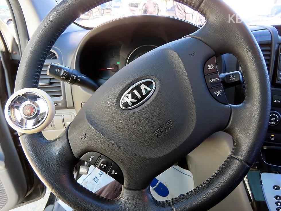 2011 - kia carnival