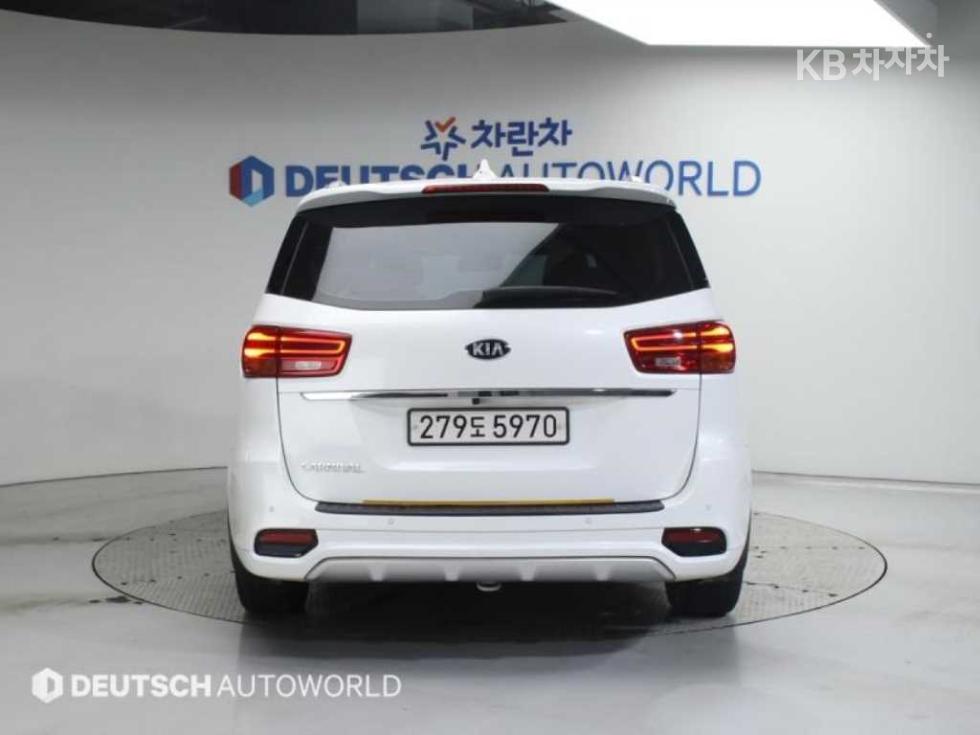 2020 - kia carnival