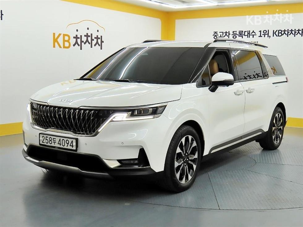2023 - kia carnival