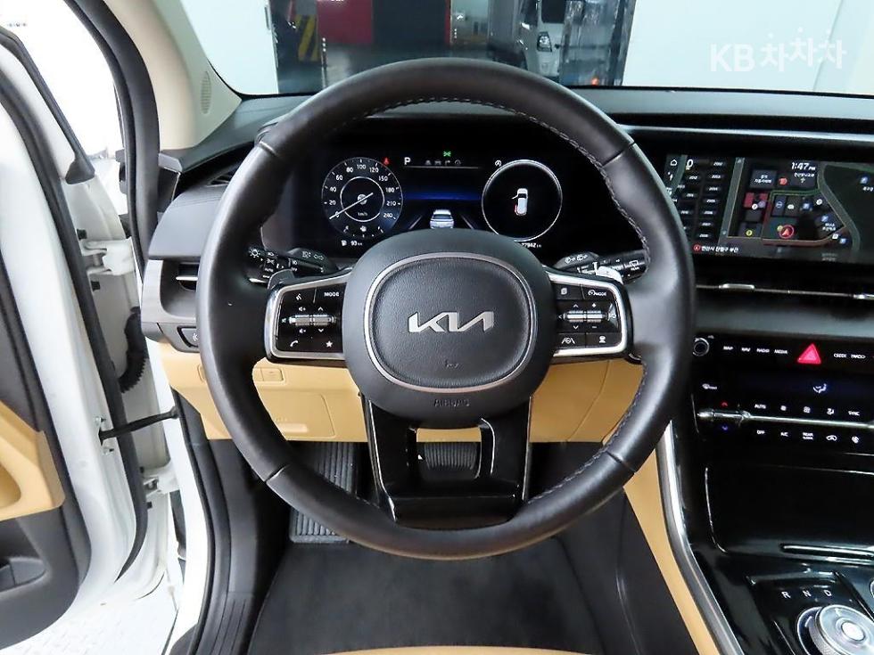 2023 - kia carnival