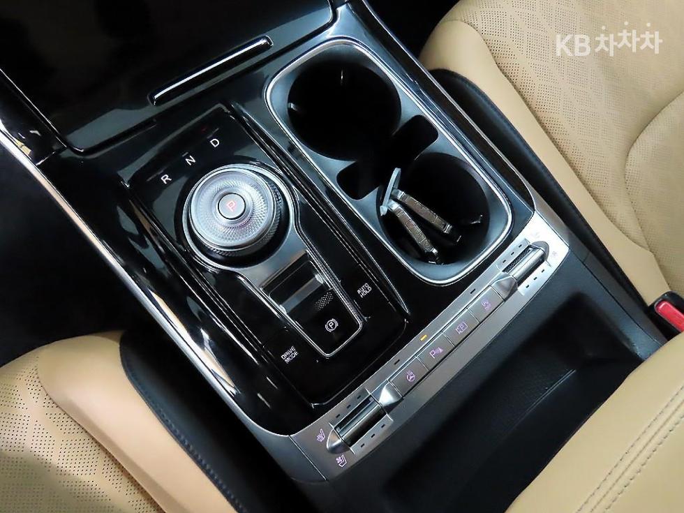 2023 - kia carnival