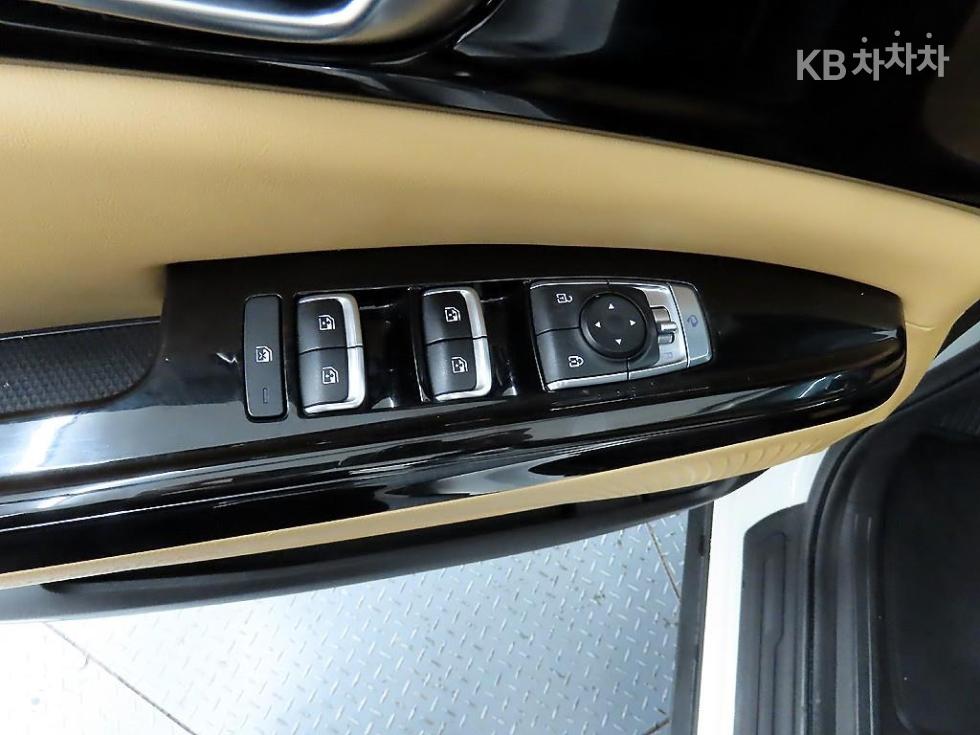 2023 - kia carnival
