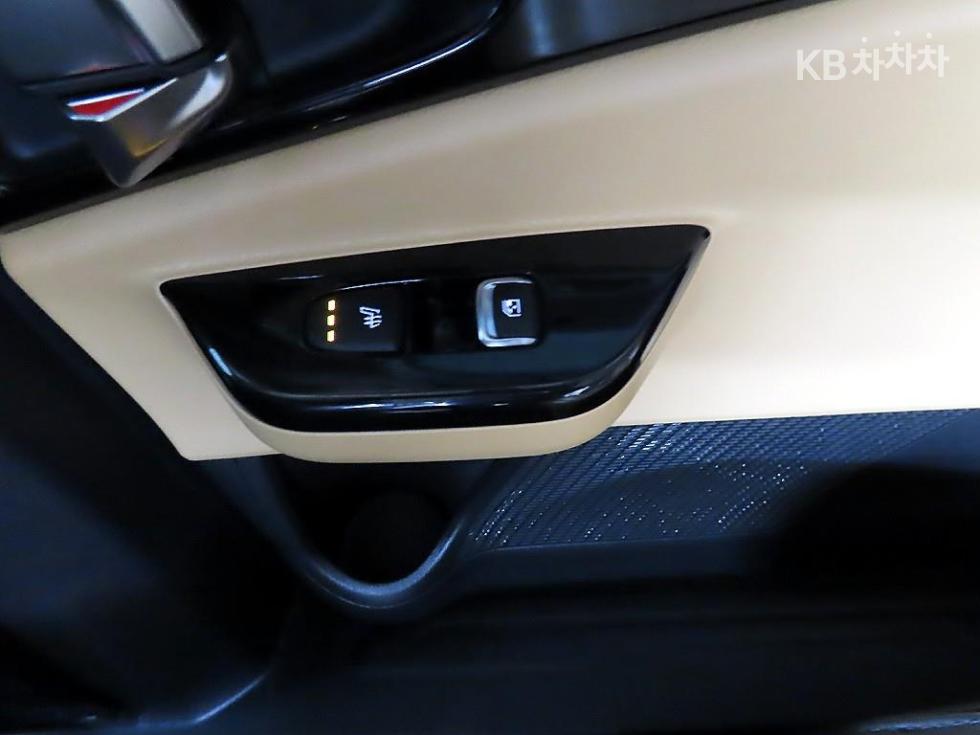 2023 - kia carnival