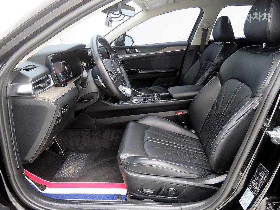 2021 - kia k5