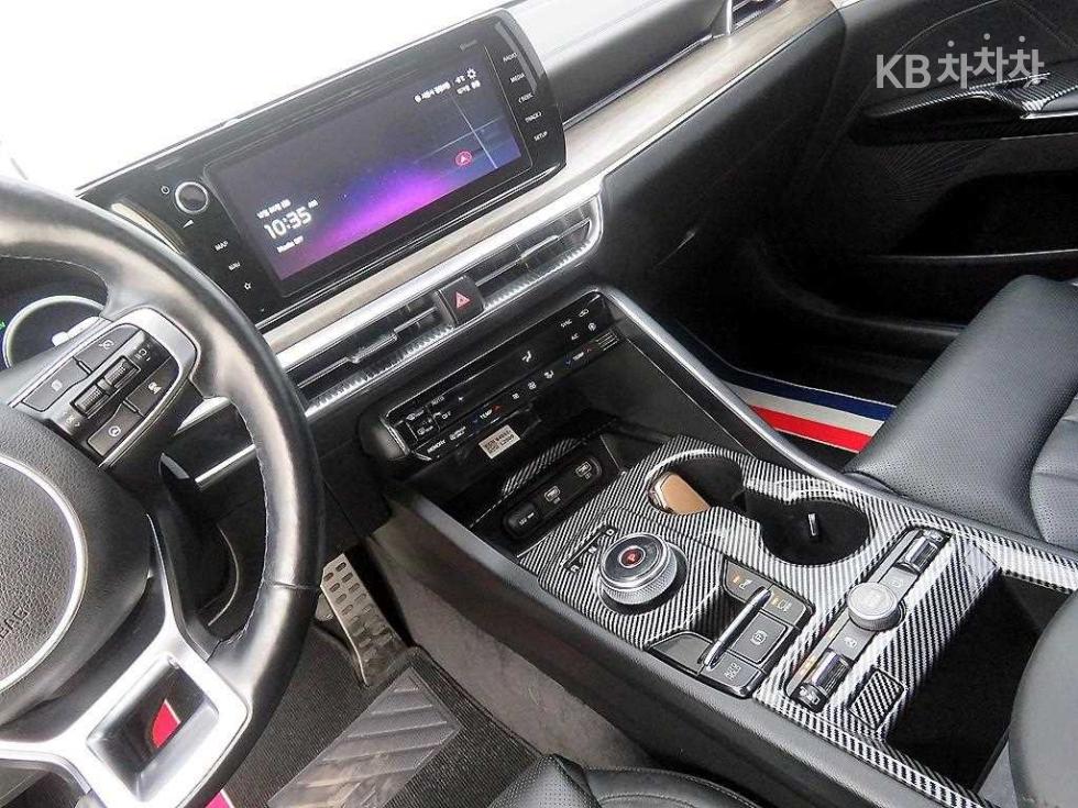 2021 - kia k5
