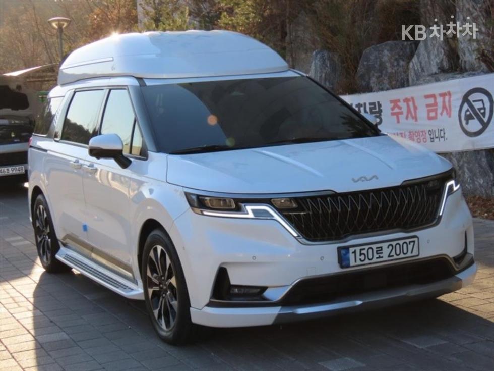 2022 - kia carnival