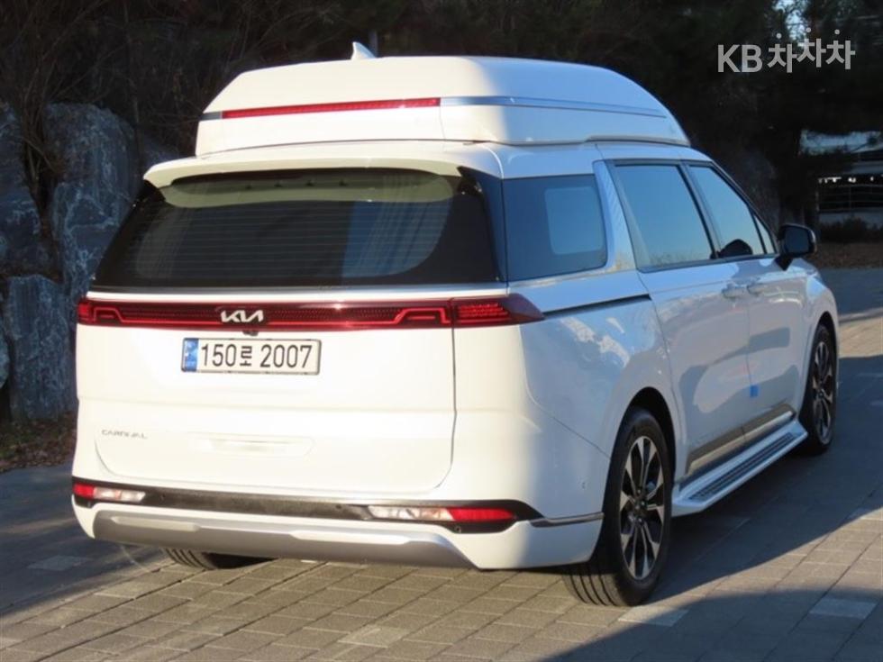 2022 - kia carnival