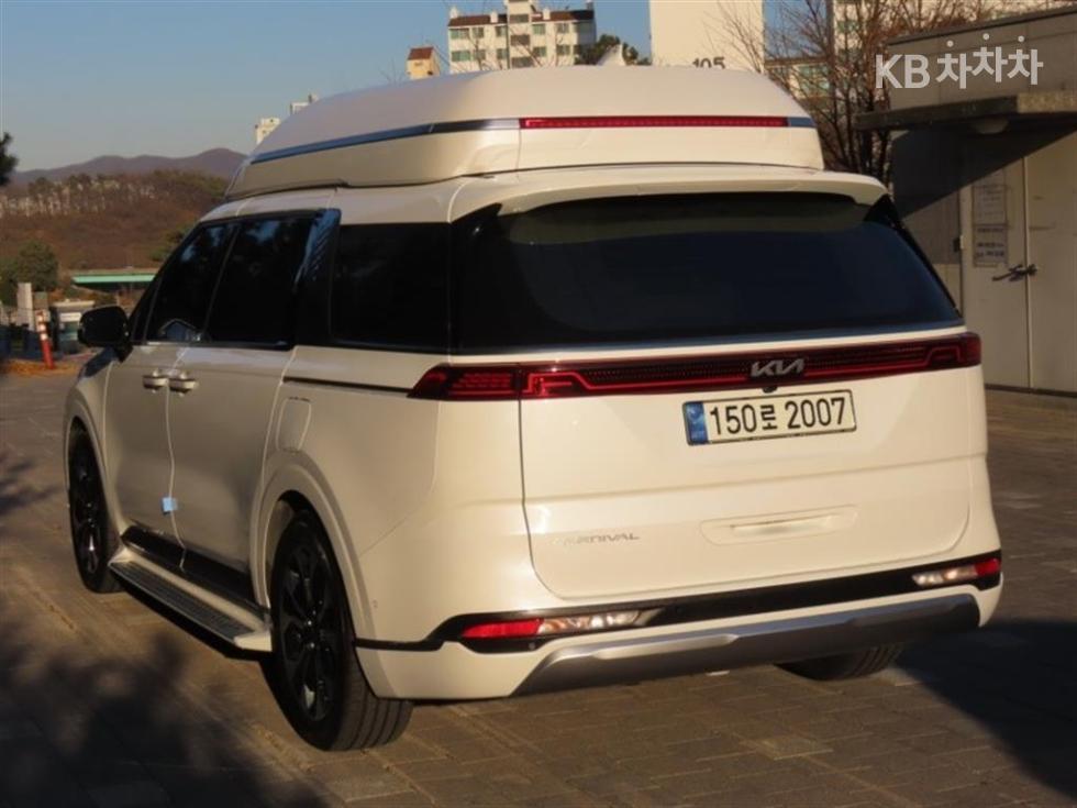 2022 - kia carnival