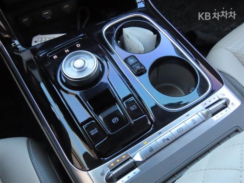 2022 - kia carnival