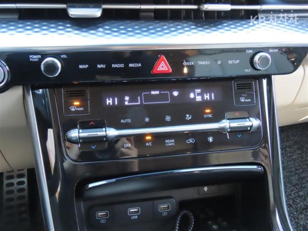 2022 - kia carnival