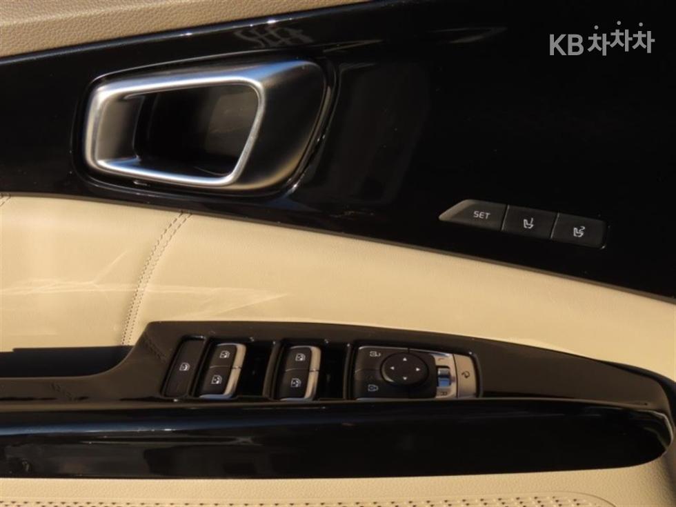 2022 - kia carnival