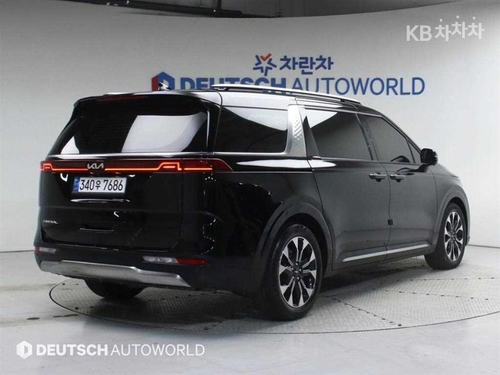 2023 - kia carnival