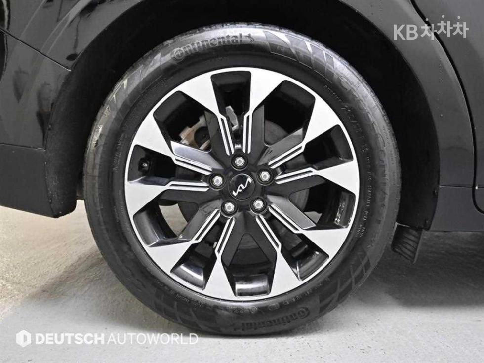 2023 - kia carnival