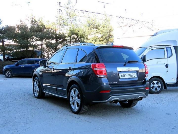 Chevrolet Captiva 4WD LTZ 4