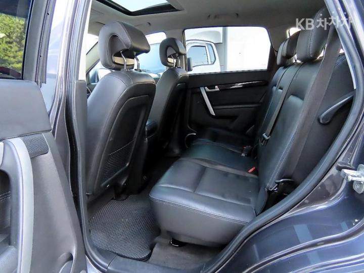 Chevrolet Captiva 4WD LTZ 7