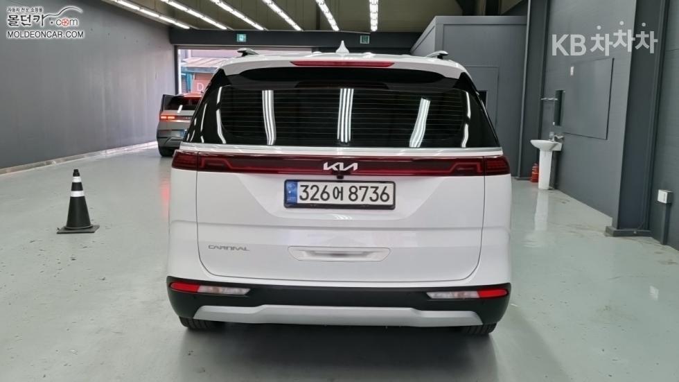 2023 - kia carnival