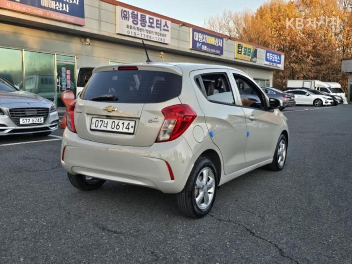 Chevrolet Spark The Next LT Plus 6