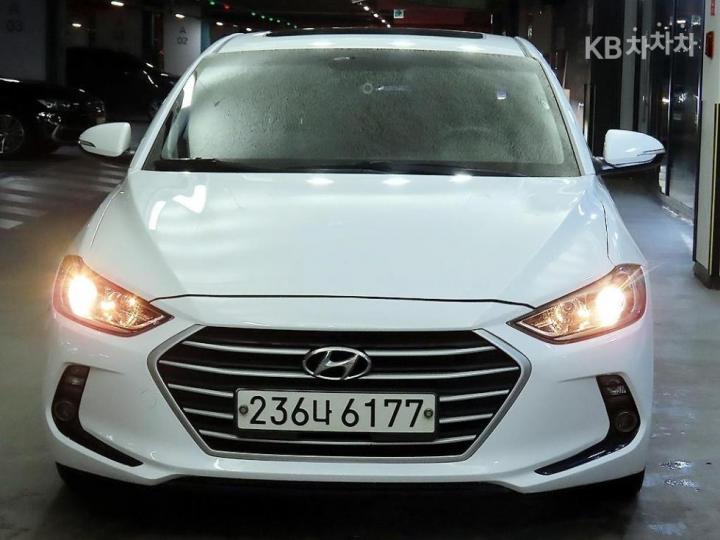 Hyundai Avante AD 1.6 e-VGT Smart 3