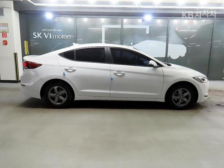 Hyundai Avante AD 1.6 e-VGT Smart 4
