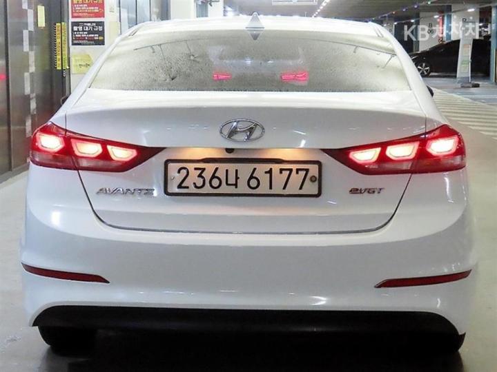 Hyundai Avante AD 1.6 e-VGT Smart 6