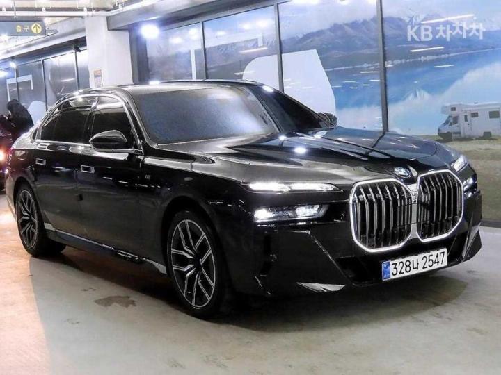 BMW 7er 740d xDrive — foto 1