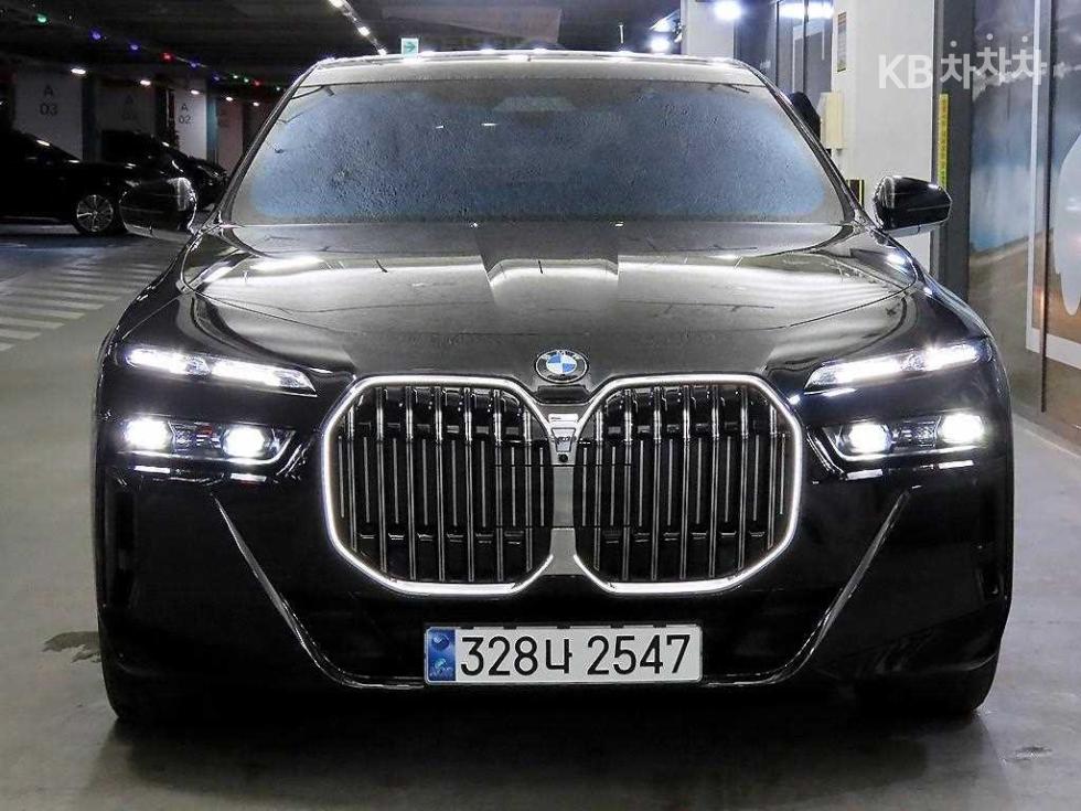 BMW 7er — miniaturë 2