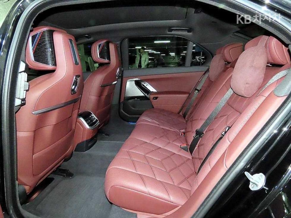 BMW 7er — miniaturë 7