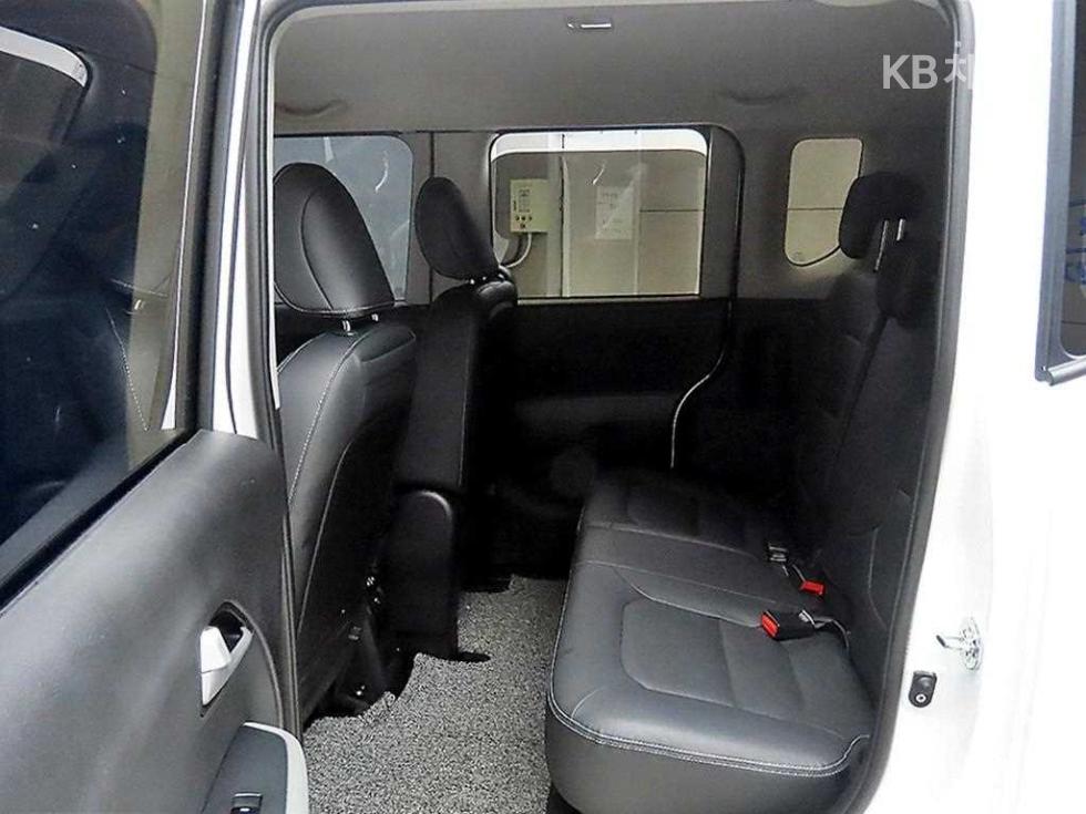 2023 - kia kia