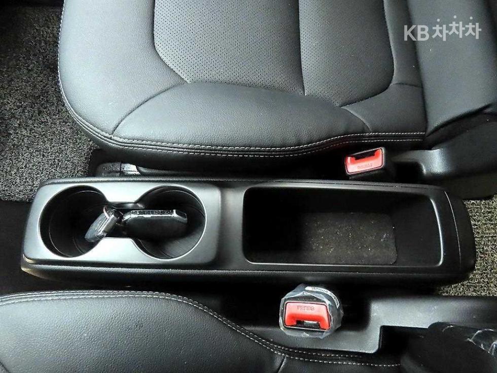 2023 - kia kia