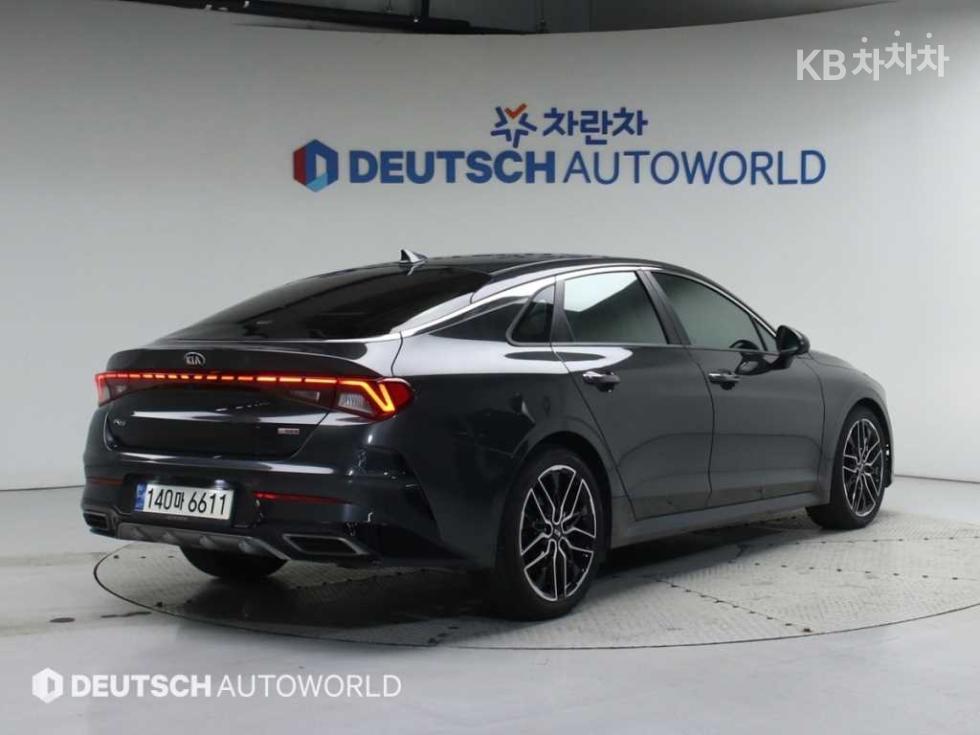 2021 - kia k5
